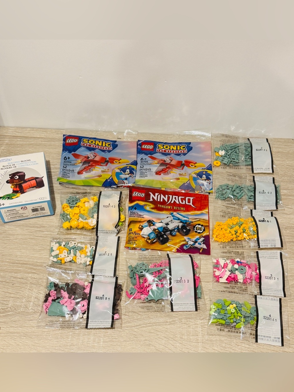 LEGO Polybag Lot (Sonic 30704 x2, Ninjago 30674) + MONTOY Dachshund & Parts Bags
